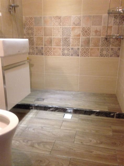 浴室木紋磚貼法 吸塵器放哪裡
